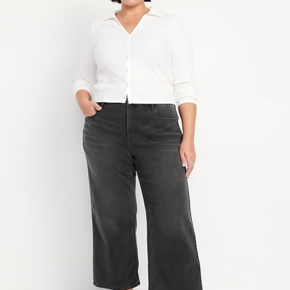 Classic Black Women's Jeans - Picture 3 of 8